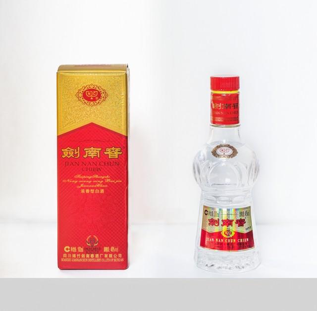 名酒排行榜前十名(中国十大白酒排行榜)