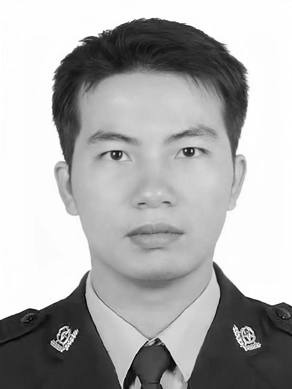 38岁民警抓捕嫌犯时牺牲,犯罪嫌疑人驾驶车辆拖行200余米