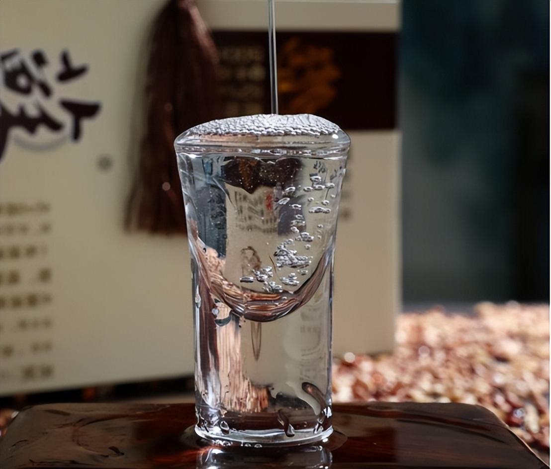 珍藏了十年以上的白酒价格 十年以上的白酒值钱吗