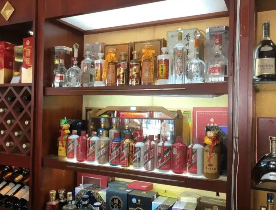 珍藏了十年以上的白酒价格 十年以上的白酒值钱吗